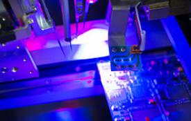 Electronic best-cost manufacturing for the industry sector